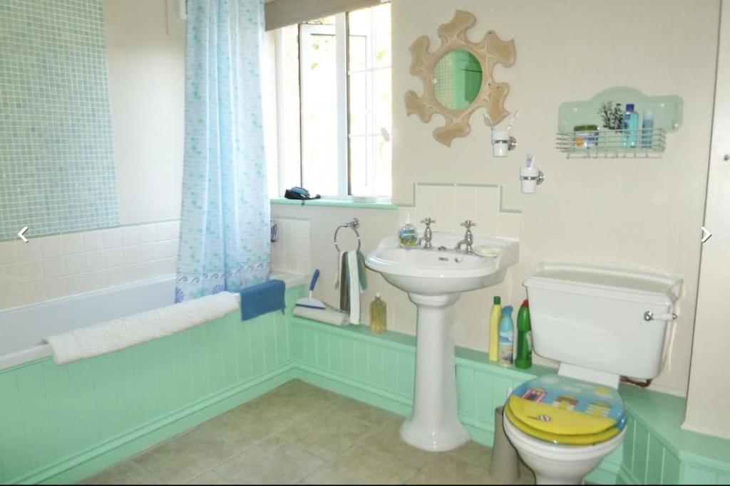 Lovely Cornish Cottage In Small Village Setting Saint Hilary  Exterior foto